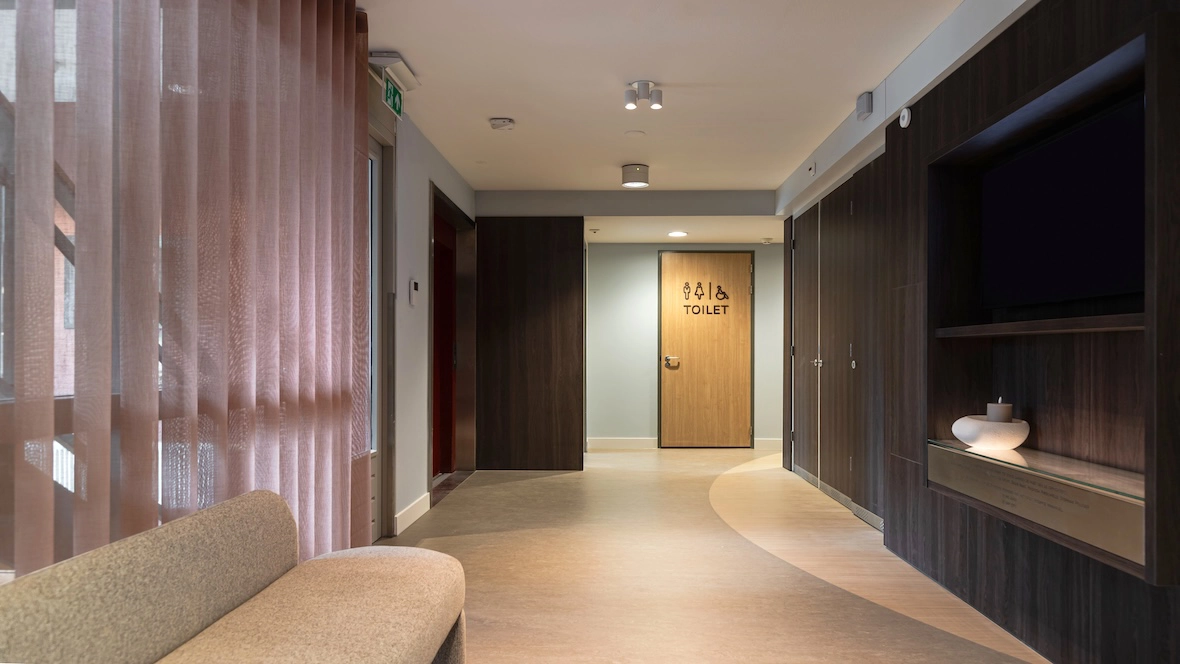 Joods Hospice Immanuel - woonkamer met Marmoleum vloer